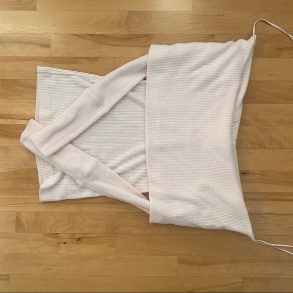 BNWOT✨Free People Off-Shoulder Top - Picture 4 of 5